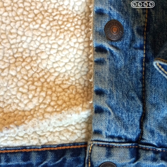 Levi's Sherpa Lined Blue Jean Jacket - Picture 8 of 16